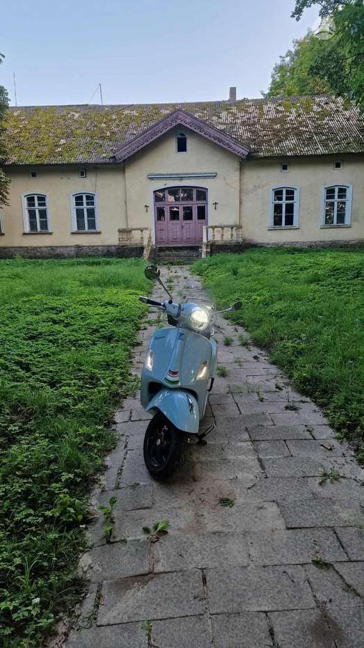 Piaggio Vespa 300cc, мотороллеры / мопеды