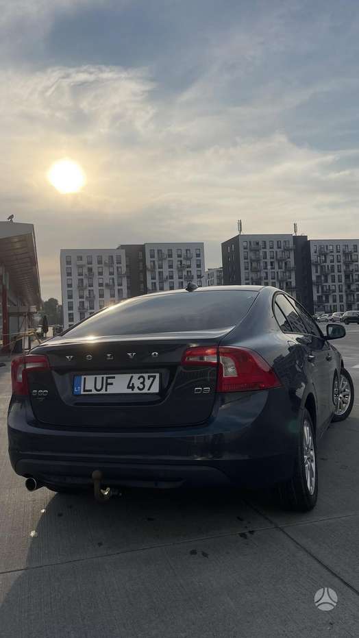Volvo S60, 2.0 l., Седан