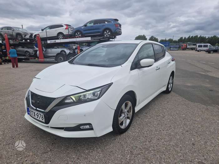 Nissan Leaf, 62 kWh, hatchback