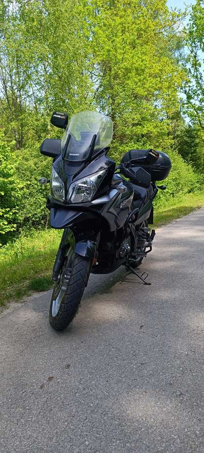 Suzuki DL (V-Strom) 650cc, enduro / adventure