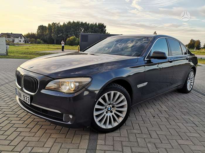 BMW 730, 3.0 l., Седан