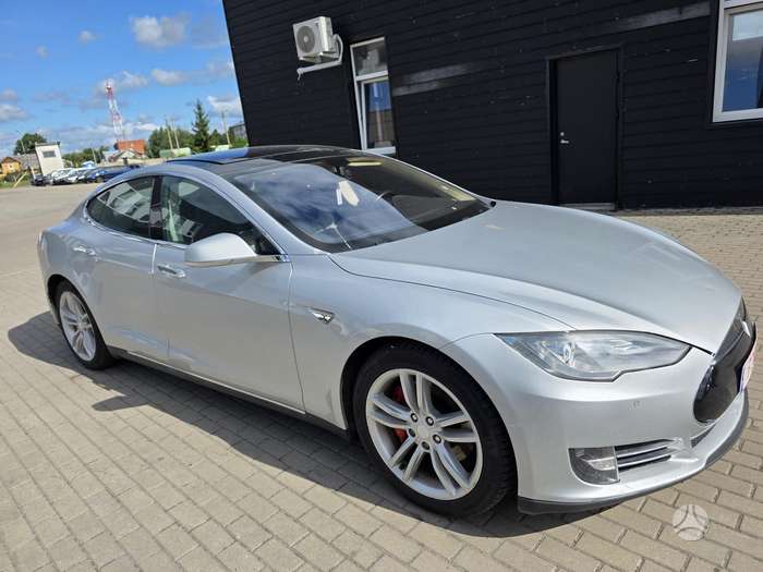 Tesla Model S, 85 kWh, hatchback