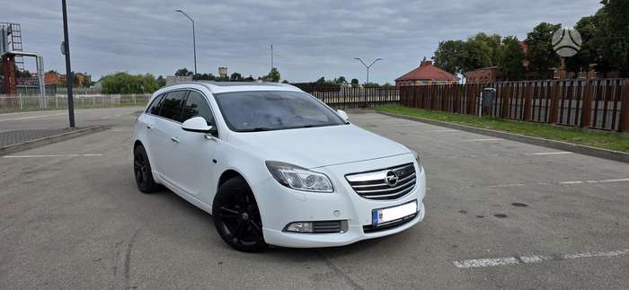 Opel Insignia, 2.0 l., universalas