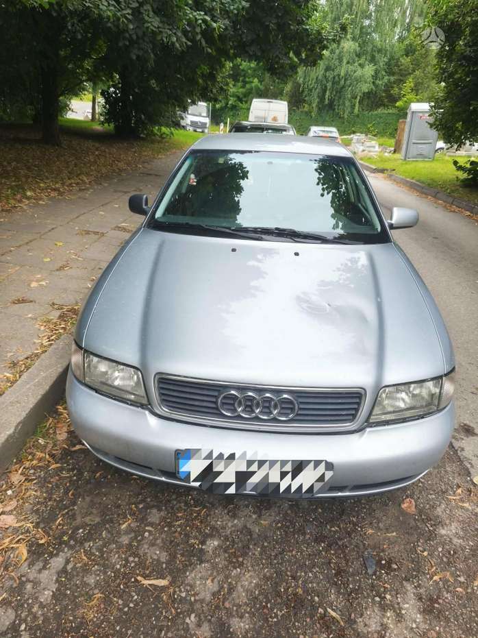 Audi A4, 1.8 l., Седан