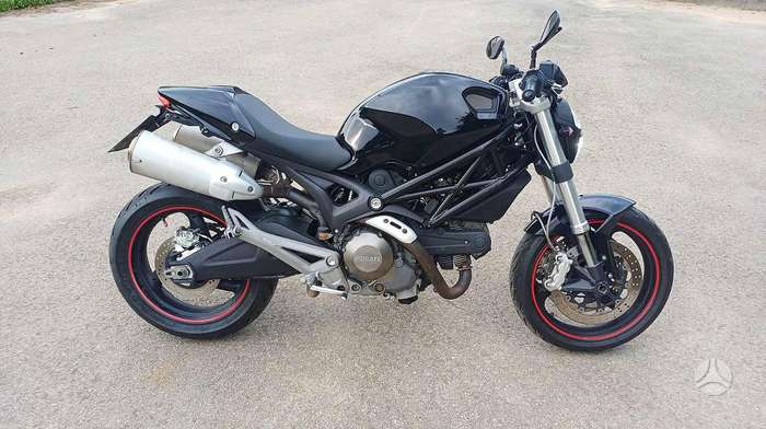 Ducati Monster 696cc, street / classic