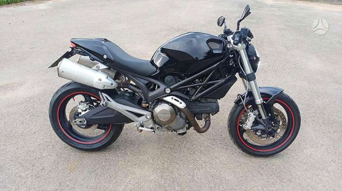 Ducati Monster 696cc, street / классические