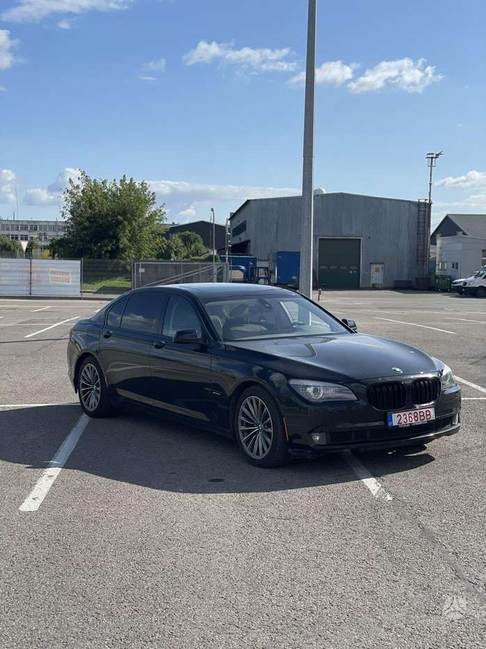 BMW 740, 3.0 l., Седан