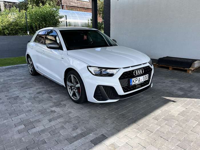 Audi A1, 2.0 l., Хэтчбек