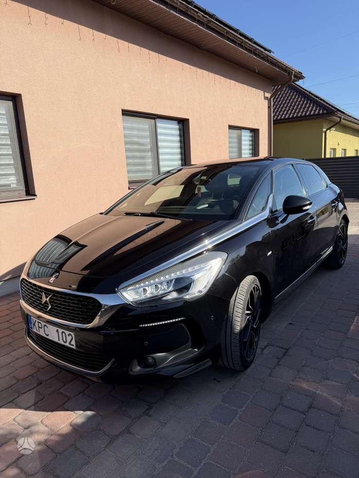 Citroen DS5, 2.0 l., hatchback