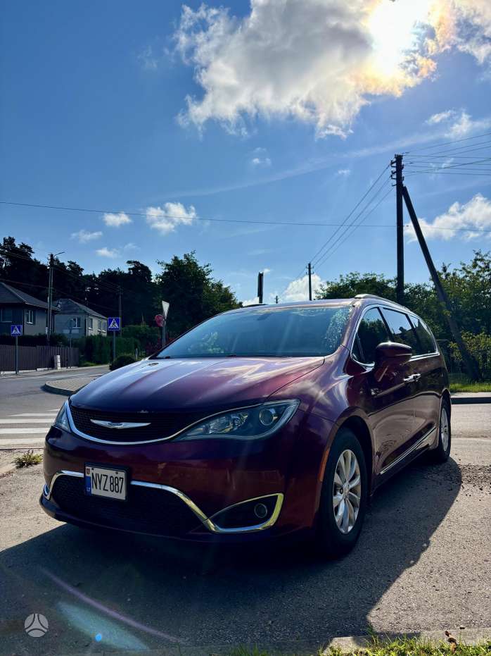 Chrysler Pacifica, Минивэн