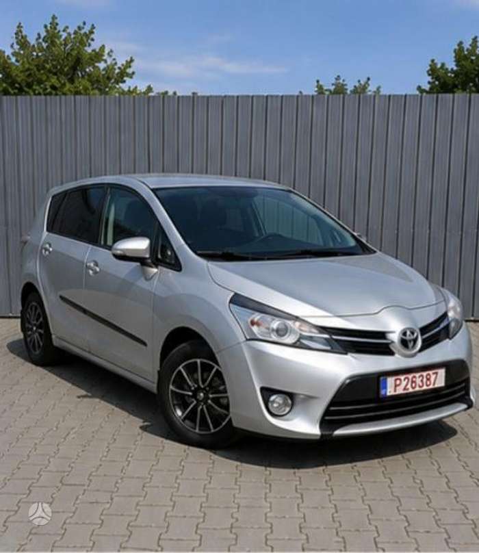 Toyota Verso, 2.0 l., Универсал