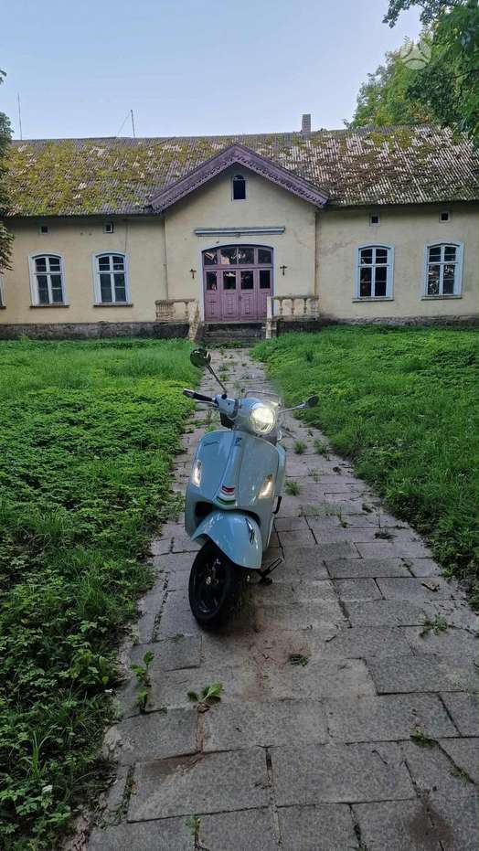 Piaggio Vespa 300cc, мотороллеры / мопеды