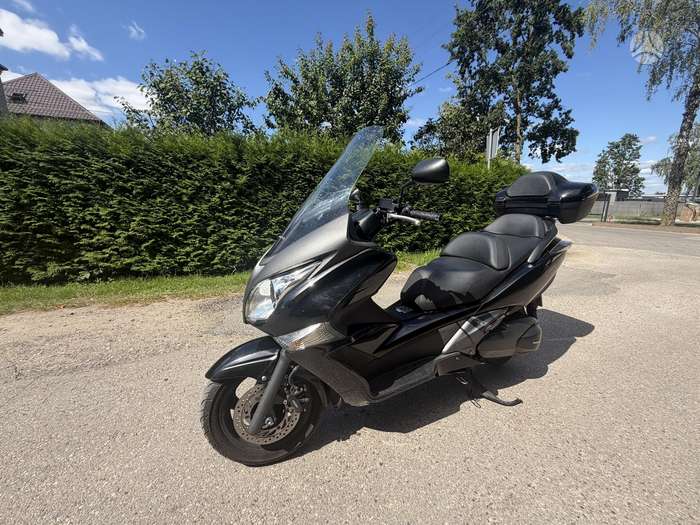 Honda Silverwing 400cc, мотороллеры / мопеды