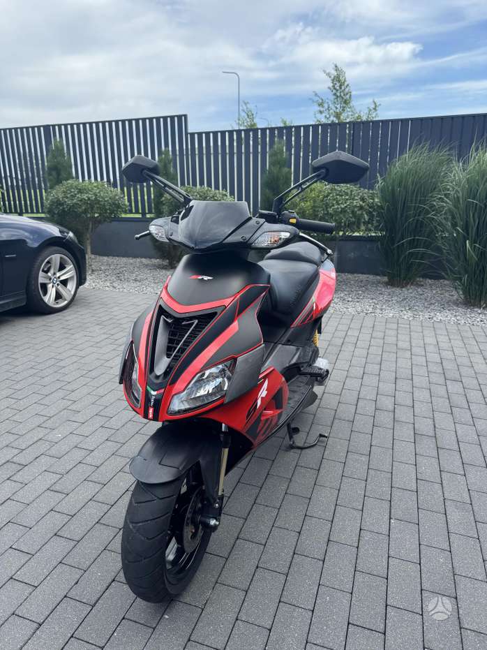 Aprilia SR 49cc, scooters / mopeds