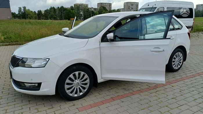 Skoda Rapid, 1.0 l., Хэтчбек