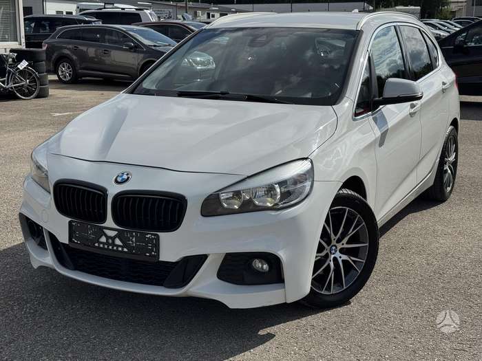 BMW 218 Active Tourer, 1.5 l., hatchback