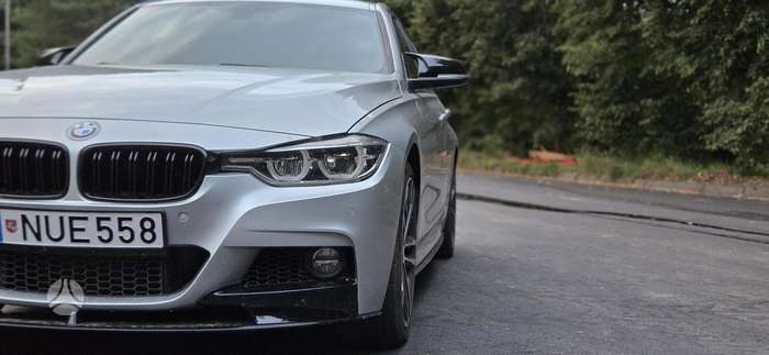 BMW 330, 2.0 l., Седан