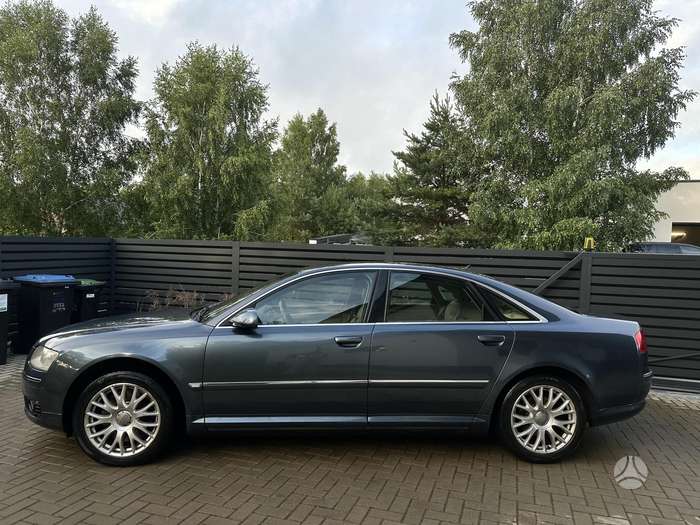 Audi A8, 4.1 l., Седан