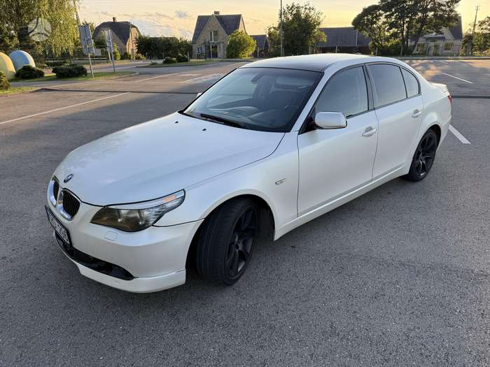 BMW 525, 3.0 l., Седан