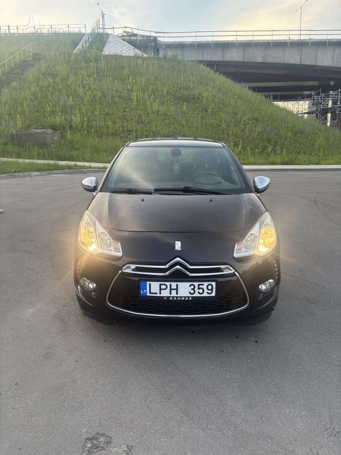 Citroen DS3, 1.6 l., hatchback