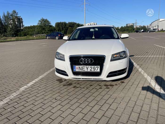 Audi A3, 1.6 l., Хэтчбек