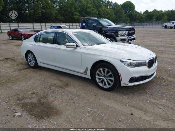 BMW 740, saloon / sedan