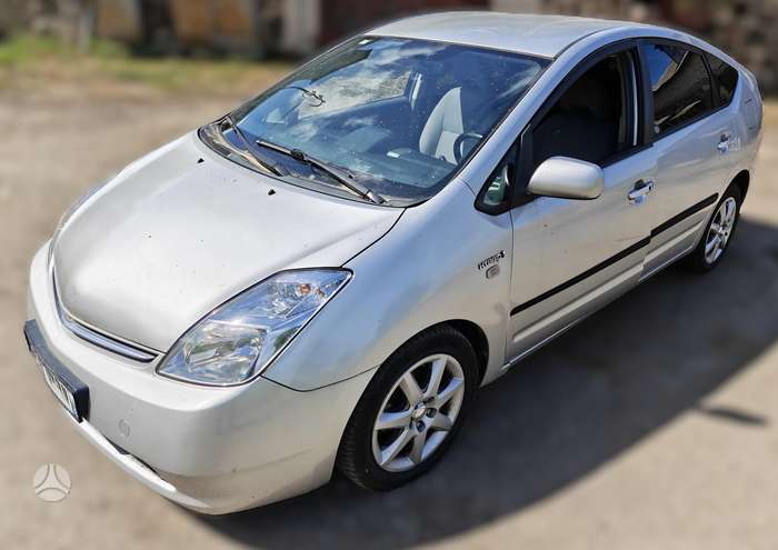 Toyota Prius, hatchback