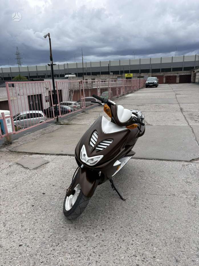 Yamaha Aerox 49cc, scooters / mopeds