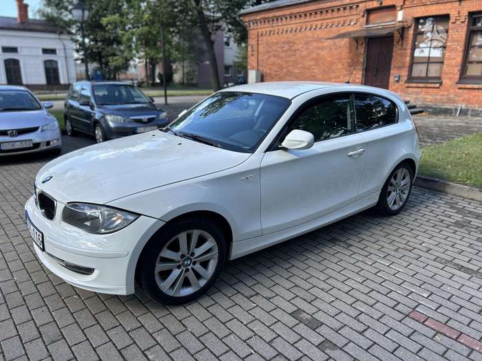 BMW 116, 2.0 l., Хэтчбек
