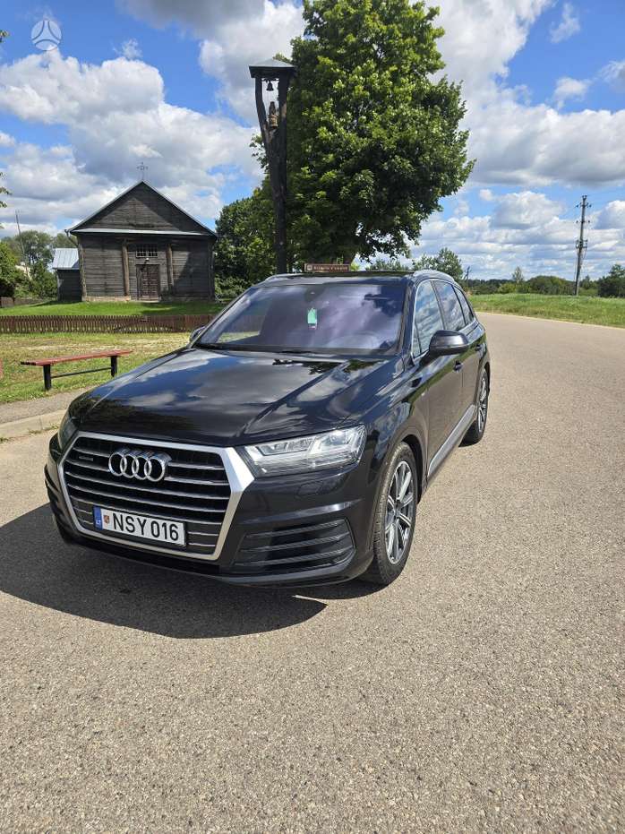 Audi Q7, off-road / crossover