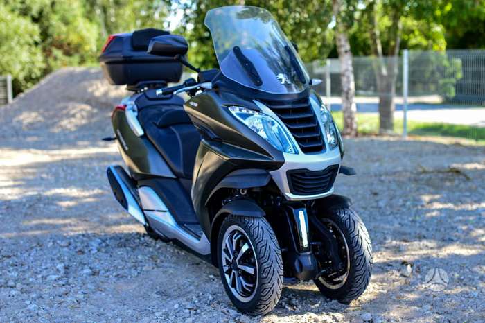 Peugeot Metropolis 400cc, scooters / mopeds