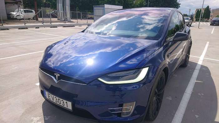 Tesla Model X, 75 кВт·ч, Внедорожник / Кроссовер