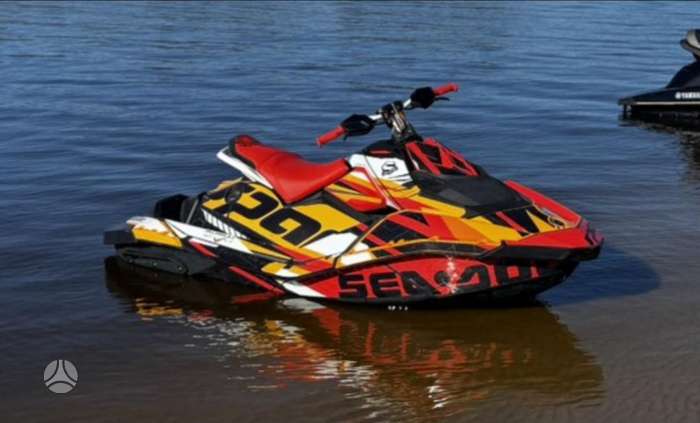 Sea-Doo Spar Trixx, водные мотоциклы