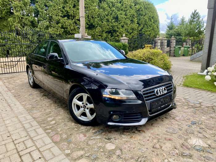 Audi A4, 2.0 l., Седан