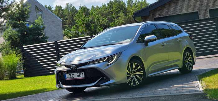 Toyota Corolla, 1.2 l., Универсал