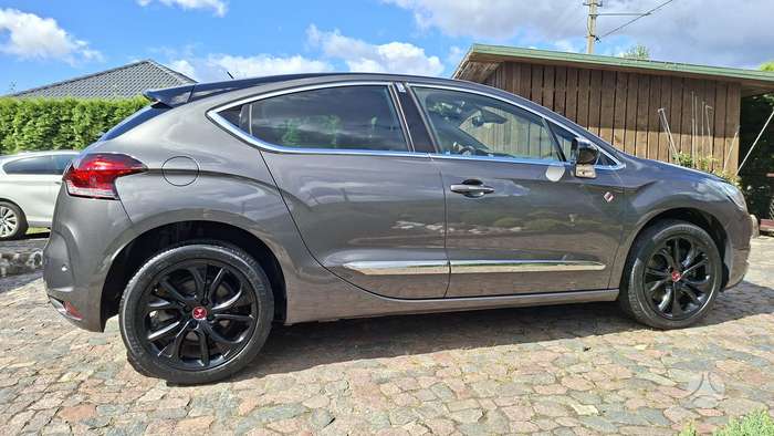 Citroen DS4, 1.6 l., hatchback