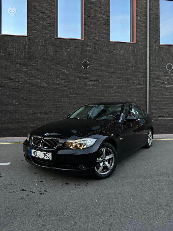 BMW 318, 2.0 l., Седан