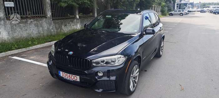 BMW X5, 4.4 l., off-road / crossover