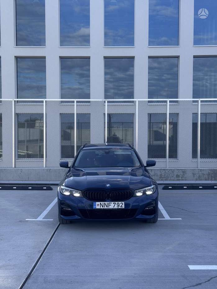 BMW 320, Универсал