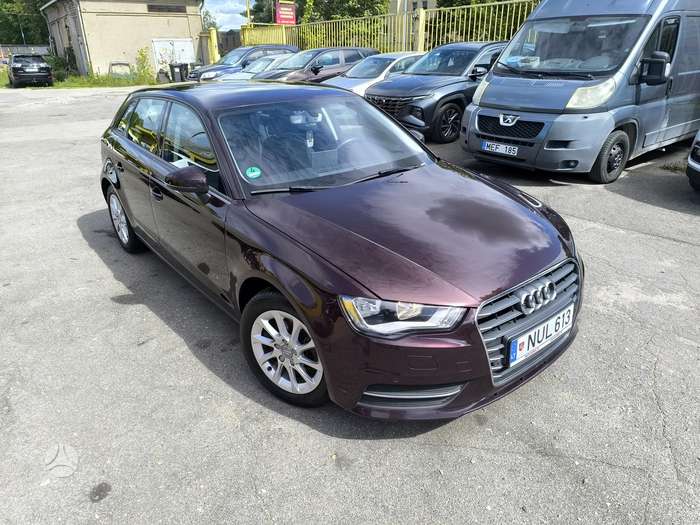 Audi A3, 1.6 l., hatchback