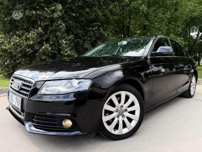 Audi A4, 2.0 l., Седан