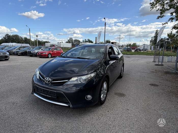Toyota Auris, 1.6 l., Универсал