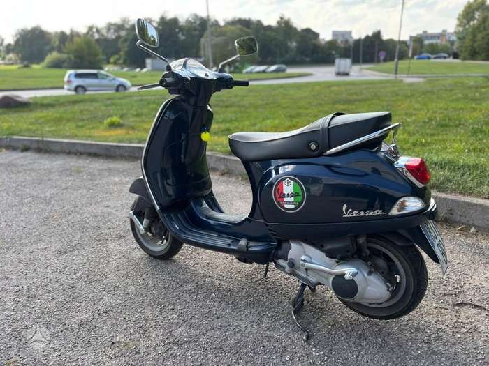 Piaggio Vespa 125cc, scooters / mopeds