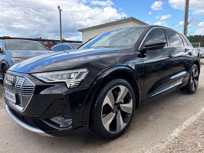 Audi e-tron, 95 kWh, off-road / crossover
