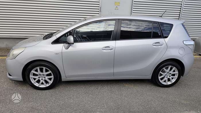 Toyota Verso, 2.0 l., Минивэн