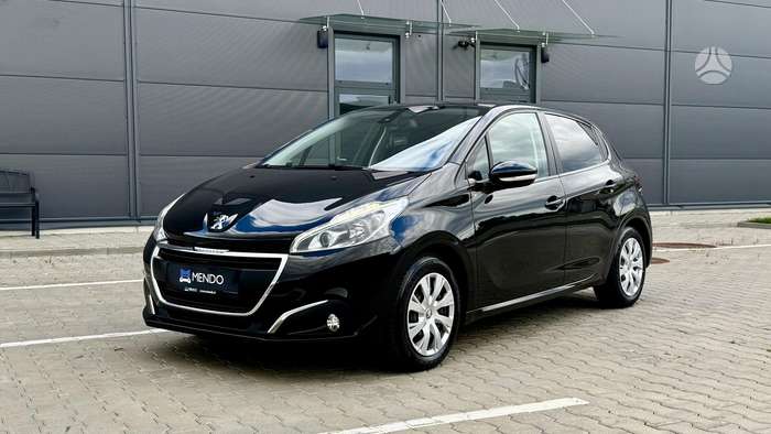 Peugeot 208, 1.2 l., hatchback