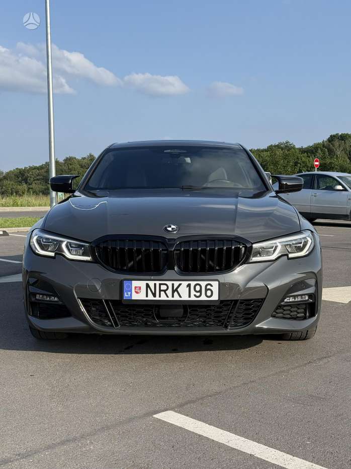BMW 330, 3.0 l., Седан