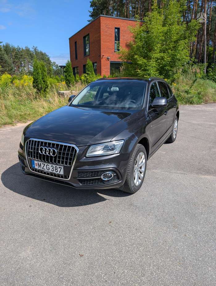 Audi Q5, 2.0 l., off-road / crossover