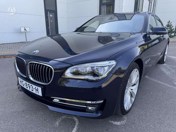 BMW 750, 3.0 l., Седан
