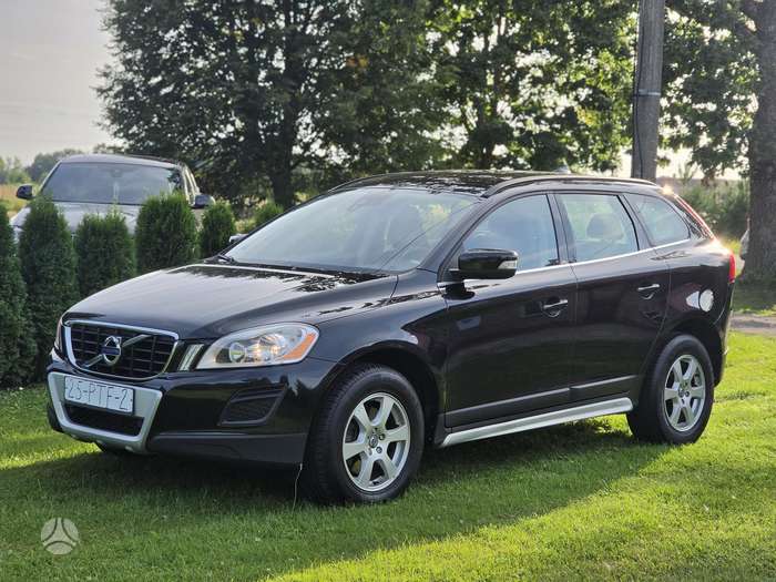 Volvo XC60, 2.0 l., off-road / crossover